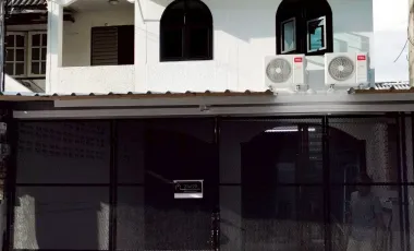 For rent 2 bedrooms townhouse in Mueang Chiang Mai, Chiang Mai