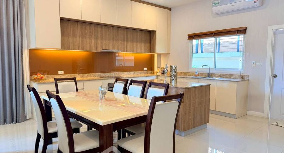 For rent and for sale 3 bedrooms villa in Huay Yai, Pattaya