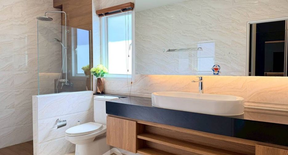 For rent and for sale 3 bedrooms villa in Huay Yai, Pattaya