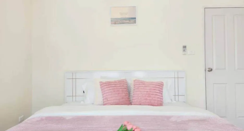 For rent 2 bedrooms townhouse in Mueang Chiang Mai, Chiang Mai