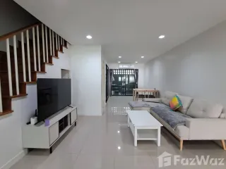 For rent 2 bedrooms townhouse in San Kamphaeng, Chiang Mai