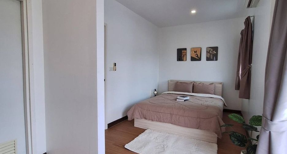 For rent 3 bedrooms townhouse in Mueang Chiang Mai, Chiang Mai