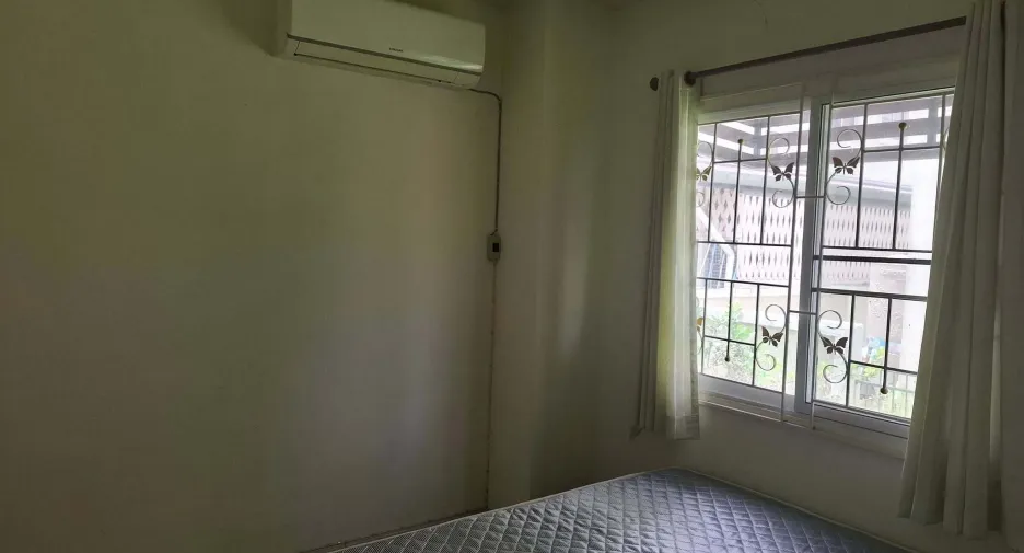 À louer 5 chambres maison à San Kamphaeng, Chiang Mai