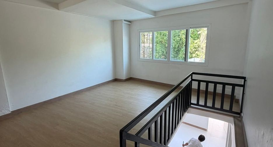 For rent studio townhouse in San Kamphaeng, Chiang Mai