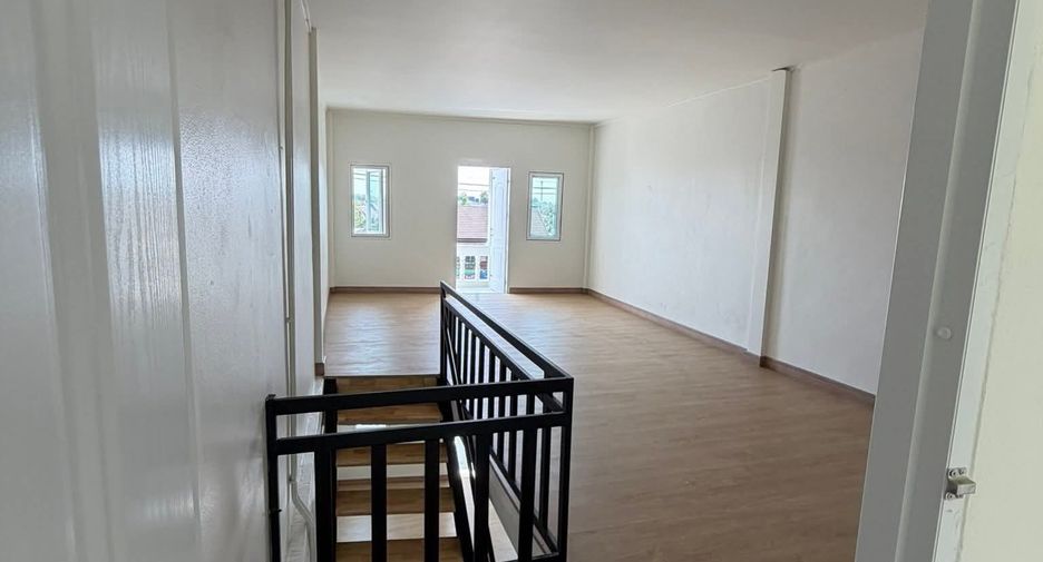 For rent studio townhouse in San Kamphaeng, Chiang Mai