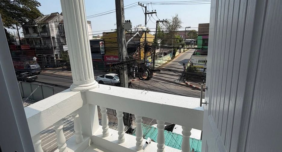 For rent studio townhouse in San Kamphaeng, Chiang Mai