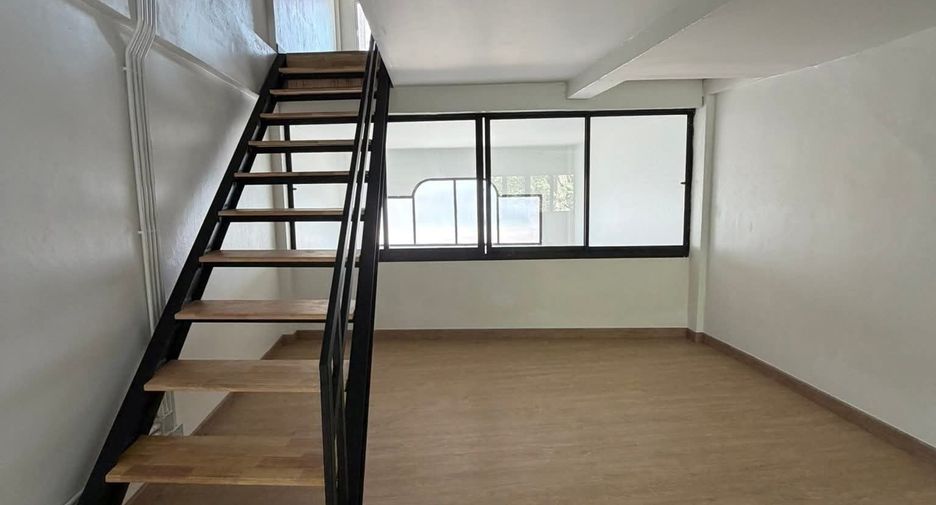 For rent studio townhouse in San Kamphaeng, Chiang Mai