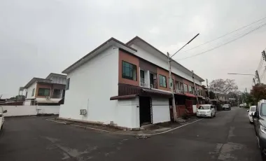 For rent 2 bedrooms townhouse in Mueang Chiang Mai, Chiang Mai