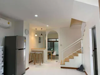 For rent 2 bedrooms townhouse in Mueang Chiang Mai, Chiang Mai