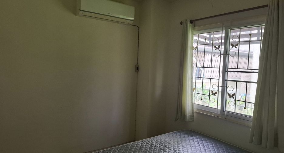 For rent 5 bedrooms house in San Kamphaeng, Chiang Mai
