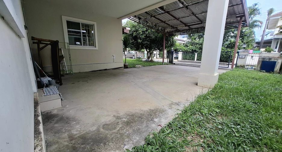 For rent 5 bedrooms house in San Kamphaeng, Chiang Mai