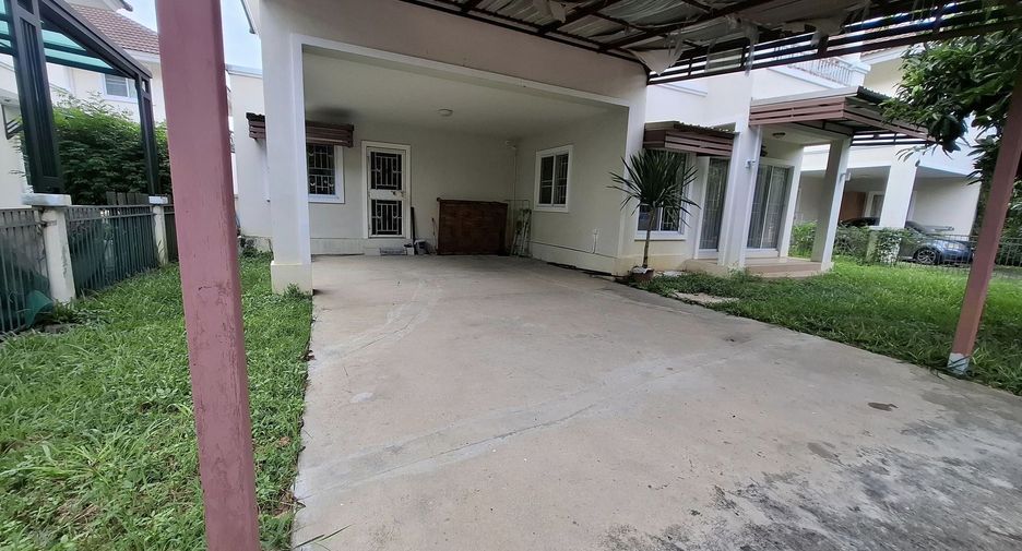 For rent 5 bedrooms house in San Kamphaeng, Chiang Mai