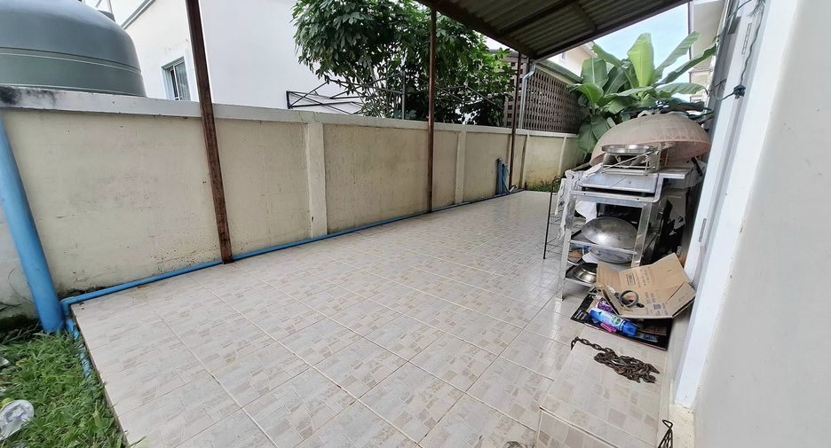 For rent 5 bedrooms house in San Kamphaeng, Chiang Mai
