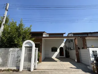 For rent 3 bedrooms house in Saraphi, Chiang Mai