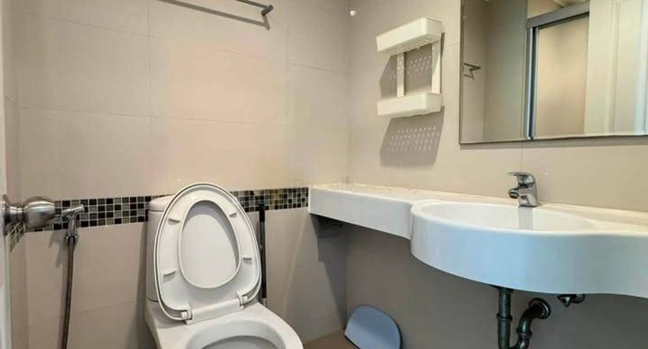 For sale 2 bedrooms condo in Yan Nawa, Bangkok