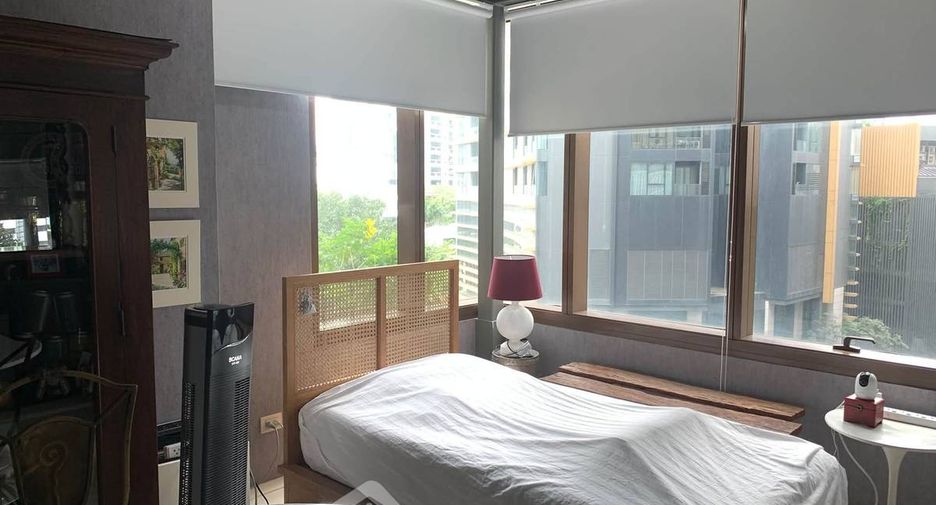 Condo en alquiler y en venta de 3 habitaciones en Khlong Toei, Bangkok
