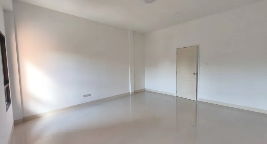 Haus zur Miete mit 3 Zimmer in Saraphi, Chiang Mai