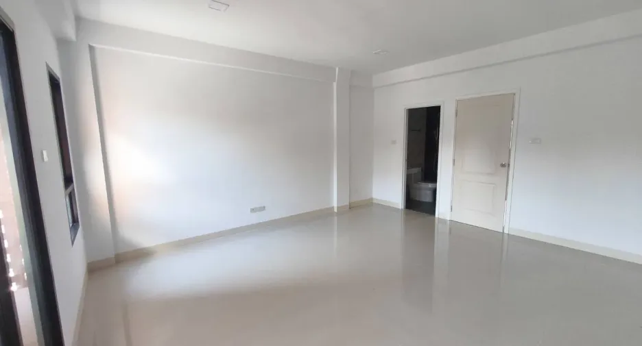 Haus zur Miete mit 3 Zimmer in Saraphi, Chiang Mai