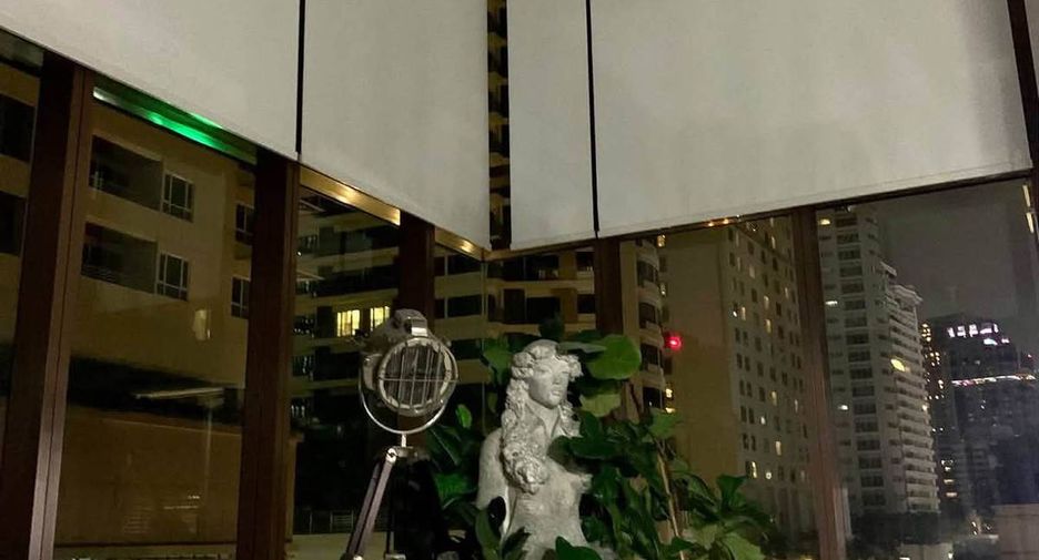 Condo en alquiler y en venta de 2 habitaciones en Khlong Toei, Bangkok