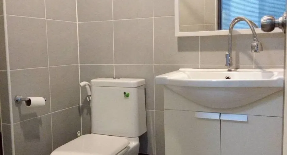 For rent 3 bedrooms townhouse in Mueang Chiang Mai, Chiang Mai