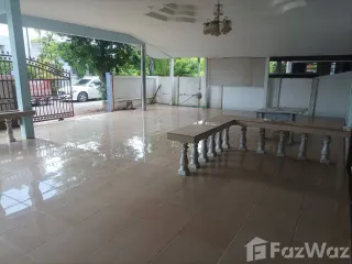 For rent 4 bedrooms house in Mueang Chiang Mai, Chiang Mai