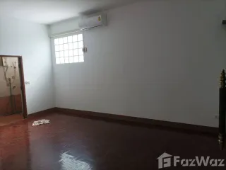 For rent 4 bedrooms house in Mueang Chiang Mai, Chiang Mai