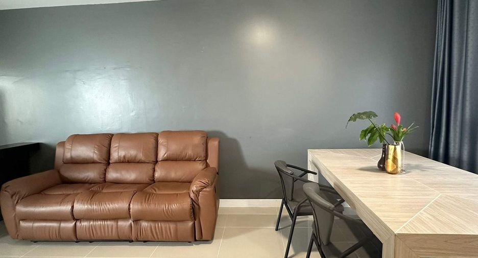 For rent 3 bedrooms townhouse in Mueang Chiang Mai, Chiang Mai
