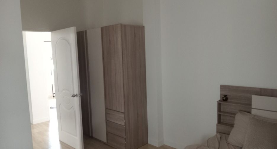 For rent 3 bedrooms house in Saraphi, Chiang Mai