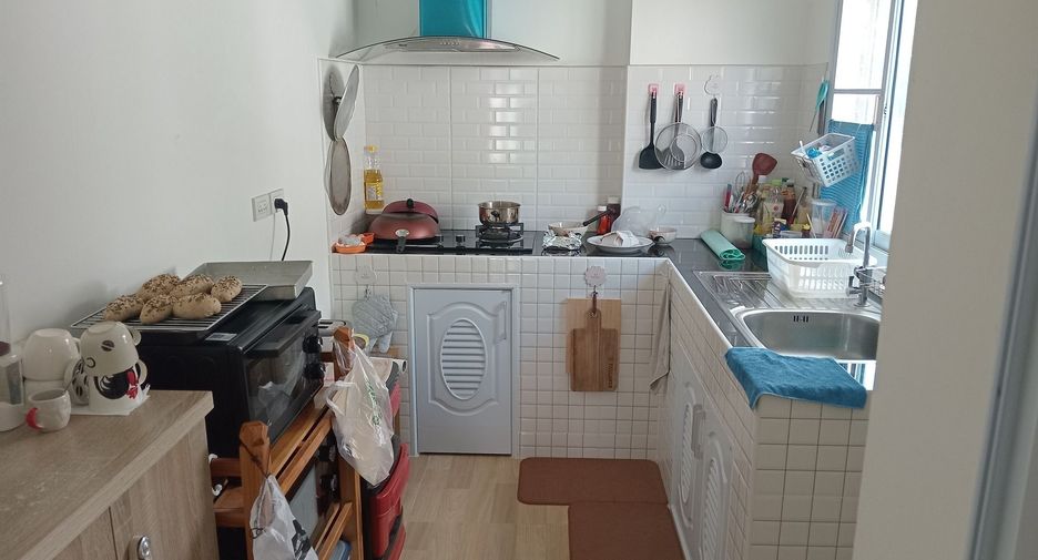 For rent 3 bedrooms house in Saraphi, Chiang Mai