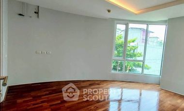For sale 1 bed apartment in Watthana, Bangkok