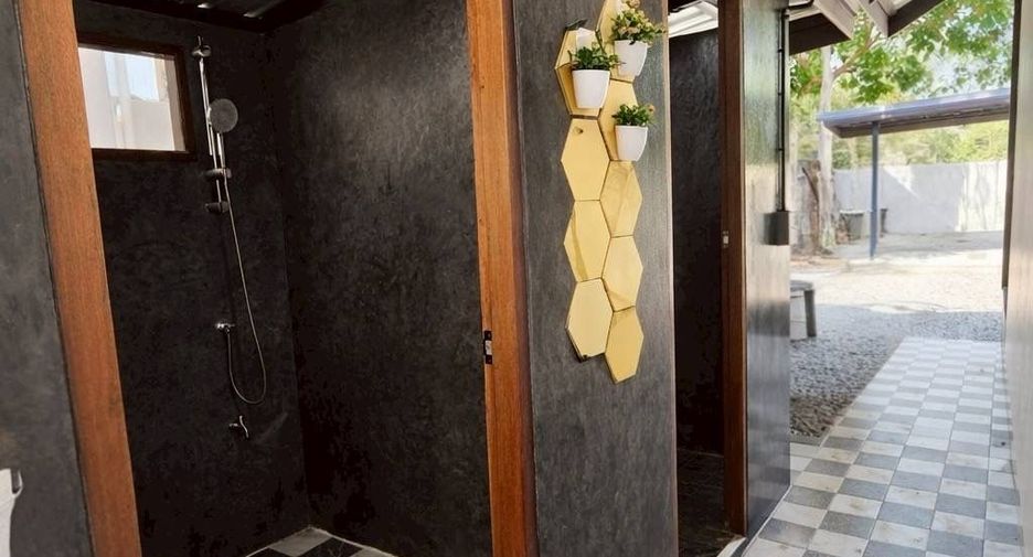 For rent retail Space in San Kamphaeng, Chiang Mai