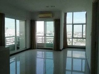 Condo en venta de 2 habitaciones en Bang Kapi, Bangkok