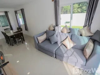 For rent 3 bedrooms townhouse in Mueang Chiang Mai, Chiang Mai