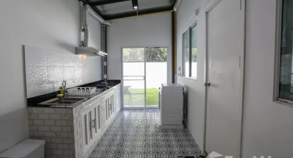 For rent 3 bedrooms townhouse in Mueang Chiang Mai, Chiang Mai