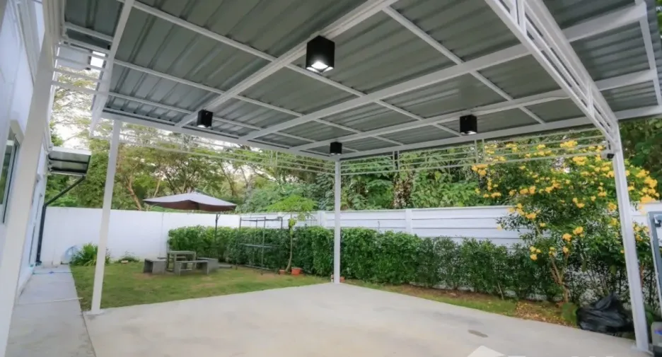 For rent 3 bedrooms townhouse in Mueang Chiang Mai, Chiang Mai