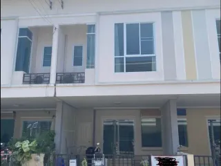 Reihenhaus zur Miete mit 3 Zimmer in Saraphi, Chiang Mai