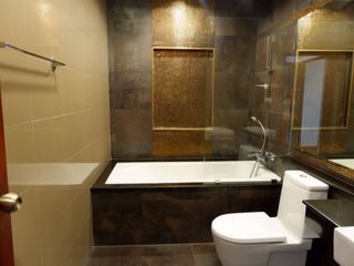 For rent 2 bedrooms townhouse in Mueang Chiang Mai, Chiang Mai