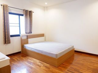 For rent 2 bedrooms townhouse in Mueang Chiang Mai, Chiang Mai