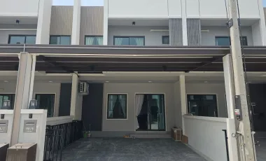 For rent 3 bedrooms townhouse in Mueang Chiang Mai, Chiang Mai
