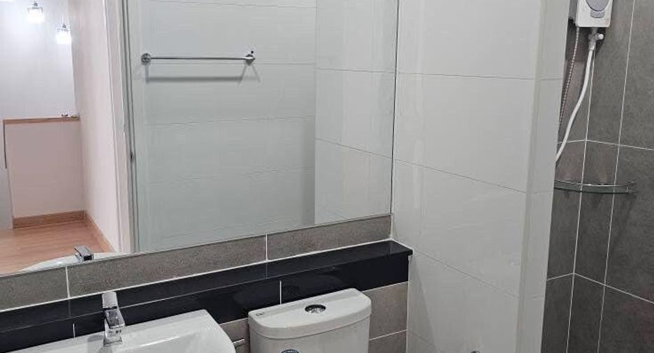 For rent 3 bedrooms townhouse in Mueang Chiang Mai, Chiang Mai