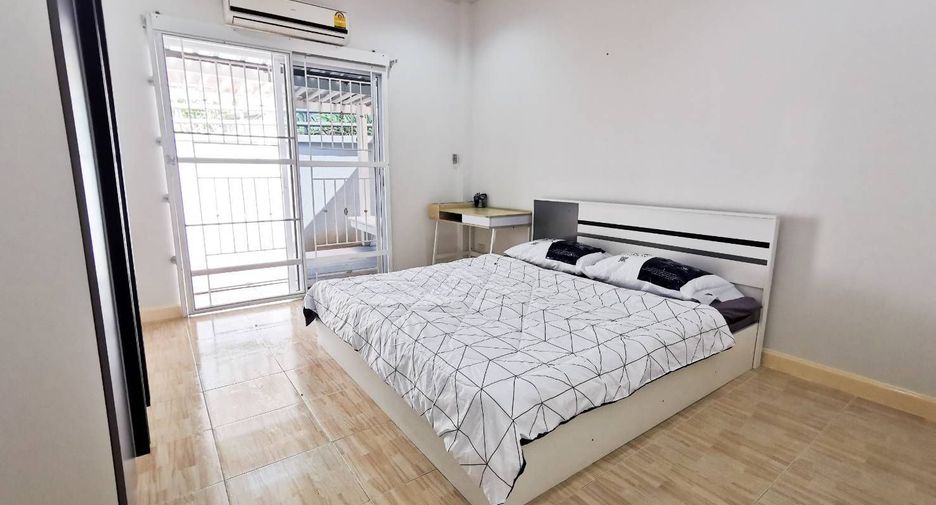 For rent 3 bedrooms house in Mueang Chiang Mai, Chiang Mai