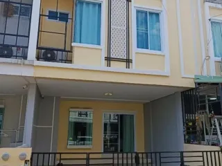 For rent 3 bedrooms townhouse in San Sai, Chiang Mai