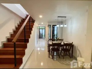 For rent 2 bedrooms townhouse in Mueang Chiang Mai, Chiang Mai
