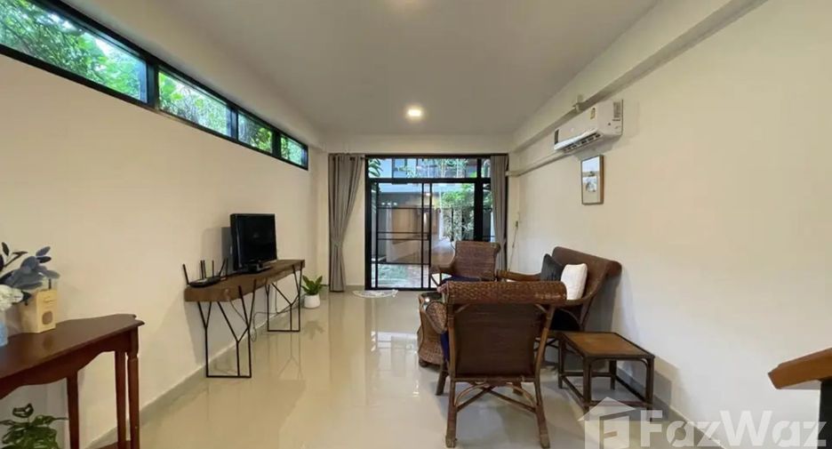 For rent 2 bedrooms townhouse in Mueang Chiang Mai, Chiang Mai