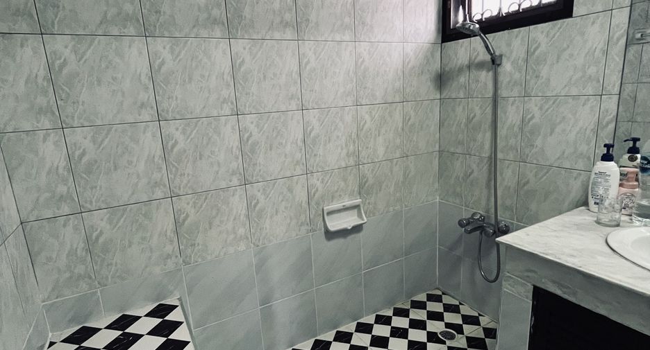 For rent 3 bedrooms house in San Sai, Chiang Mai