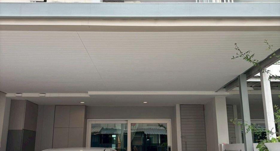 For rent 2 bedrooms townhouse in Mueang Chiang Mai, Chiang Mai