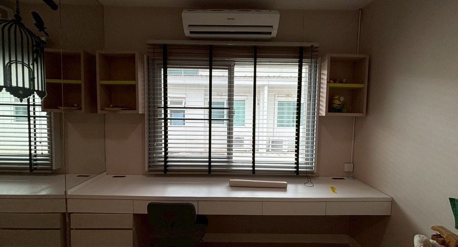 For rent 2 bedrooms townhouse in Mueang Chiang Mai, Chiang Mai