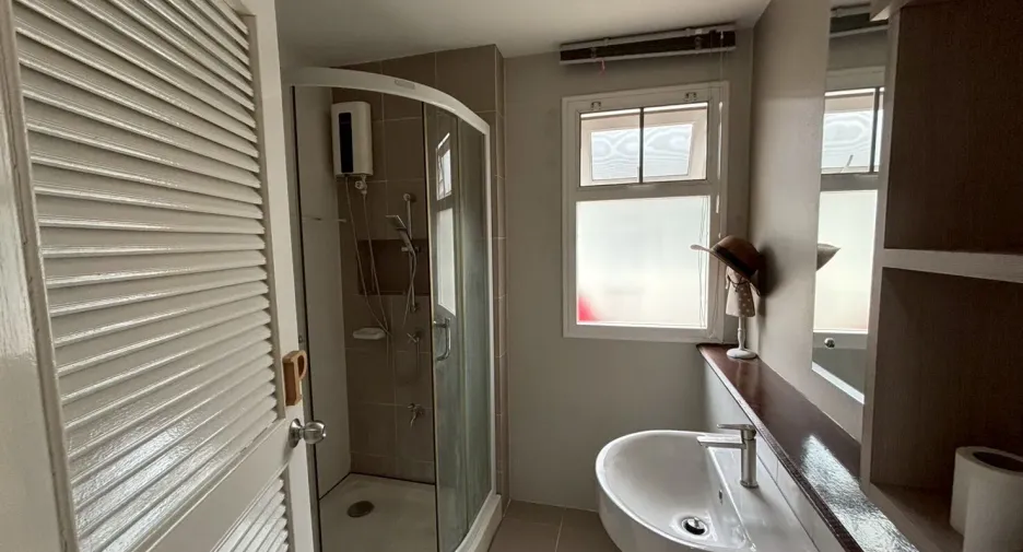 For rent 2 bedrooms townhouse in Mueang Chiang Mai, Chiang Mai