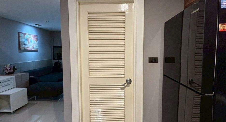 For rent 2 bedrooms townhouse in Mueang Chiang Mai, Chiang Mai