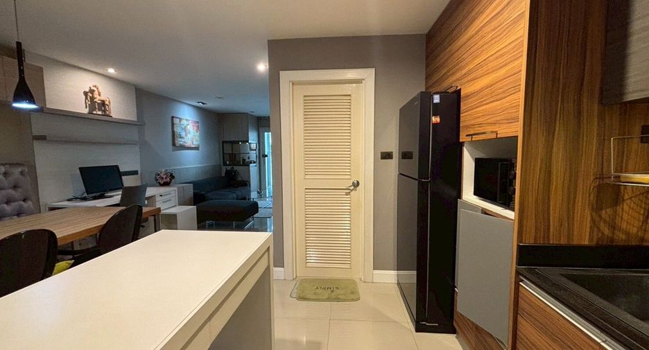 For rent 2 bedrooms townhouse in Mueang Chiang Mai, Chiang Mai
